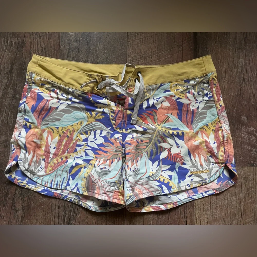 Tropical Print Women's Board Shorts - Picture 13 of 13
